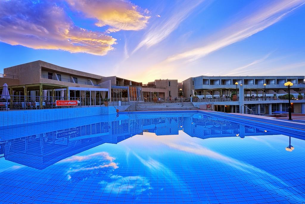 Santa Marina Beach Gazi Bagian luar foto