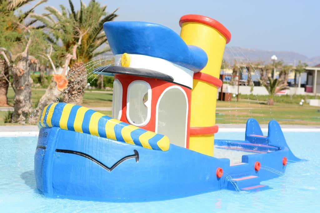 Santa Marina Beach Gazi Bagian luar foto