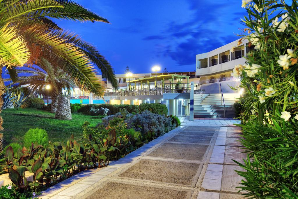 Santa Marina Beach Gazi Bagian luar foto