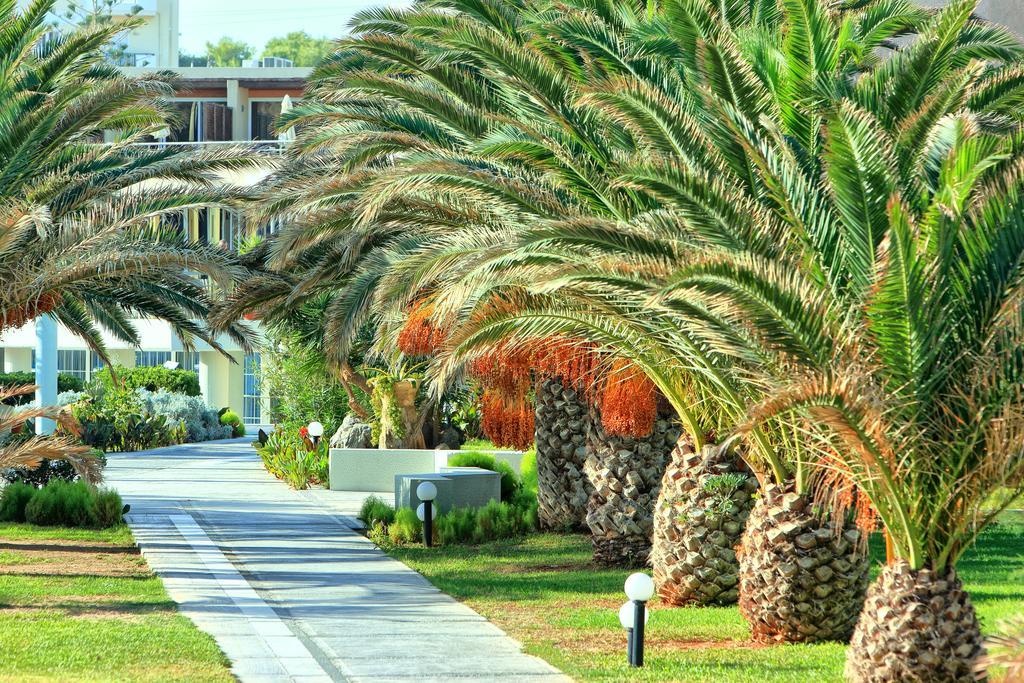 Santa Marina Beach Gazi Bagian luar foto