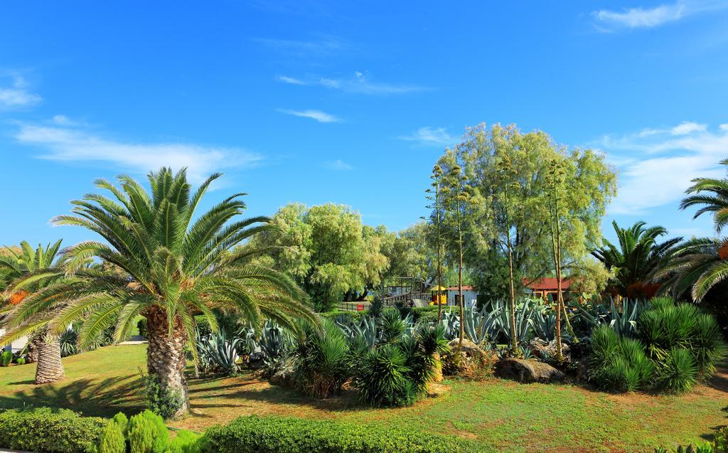 Santa Marina Beach Gazi Bagian luar foto